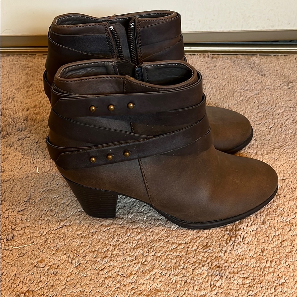 Chic Olive  Ankle Booties